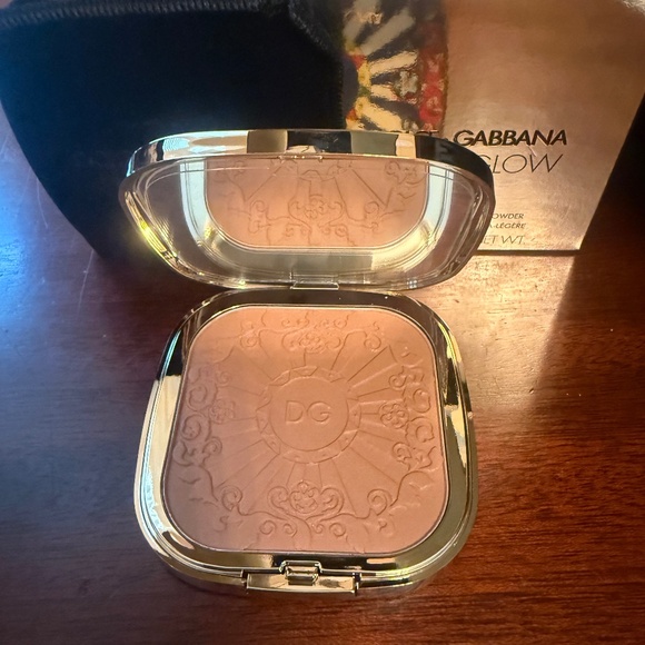 Dolce & Gabbana Solar Glow Ultra light bronzing powder, Desert. New in Box! - Picture 1 of 3